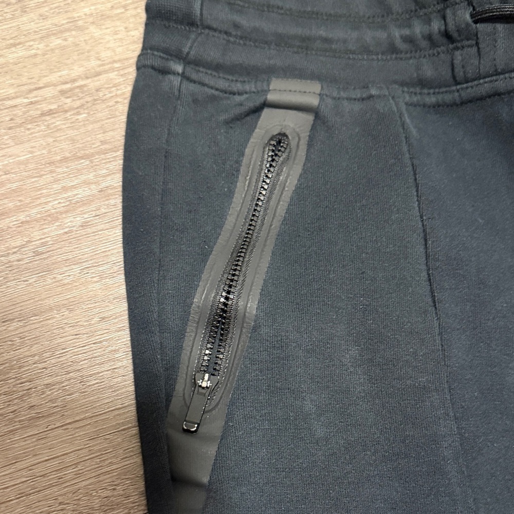 Nike Women’s Black Sweatpants - Picture 5 of 9